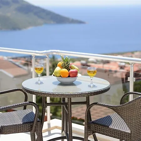 Villa Rose 1